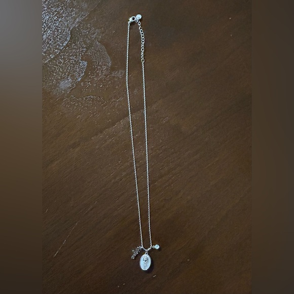 ! Hope Necklace, silver tone, New.
Pretty & Dainty, Breast Cancer - Picture 2 of 7